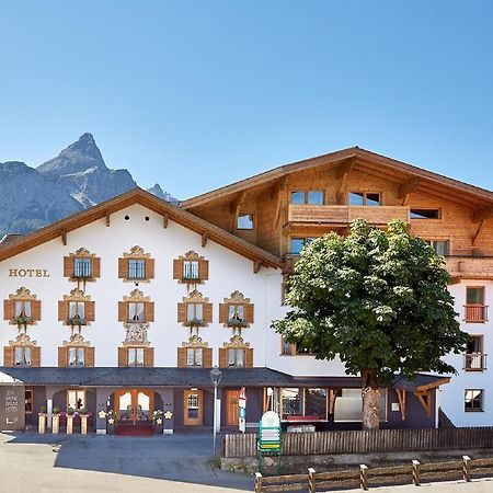 Der Gruene Baum Mountain Boutique Hotel 埃尔瓦尔德 外观 照片