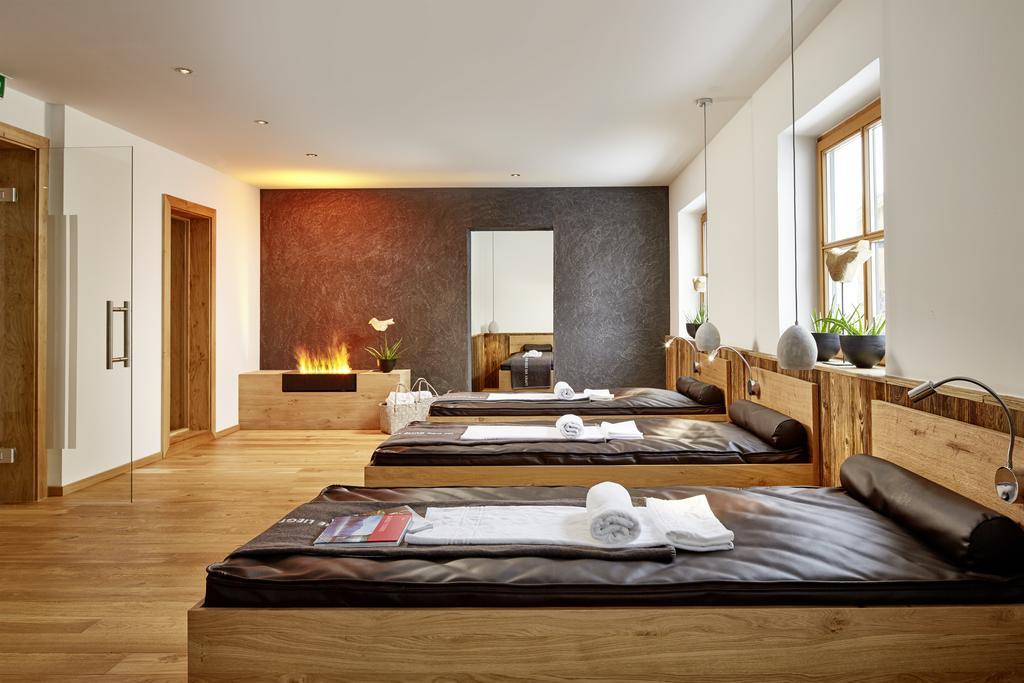 Der Gruene Baum Mountain Boutique Hotel 埃尔瓦尔德 外观 照片
