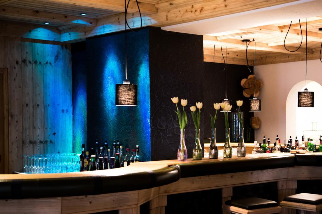 Der Gruene Baum Mountain Boutique Hotel 埃尔瓦尔德 外观 照片