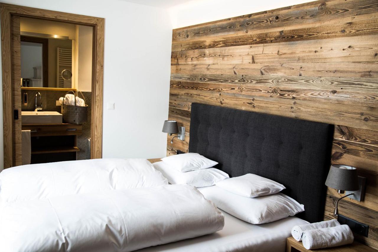 Der Gruene Baum Mountain Boutique Hotel 埃尔瓦尔德 外观 照片