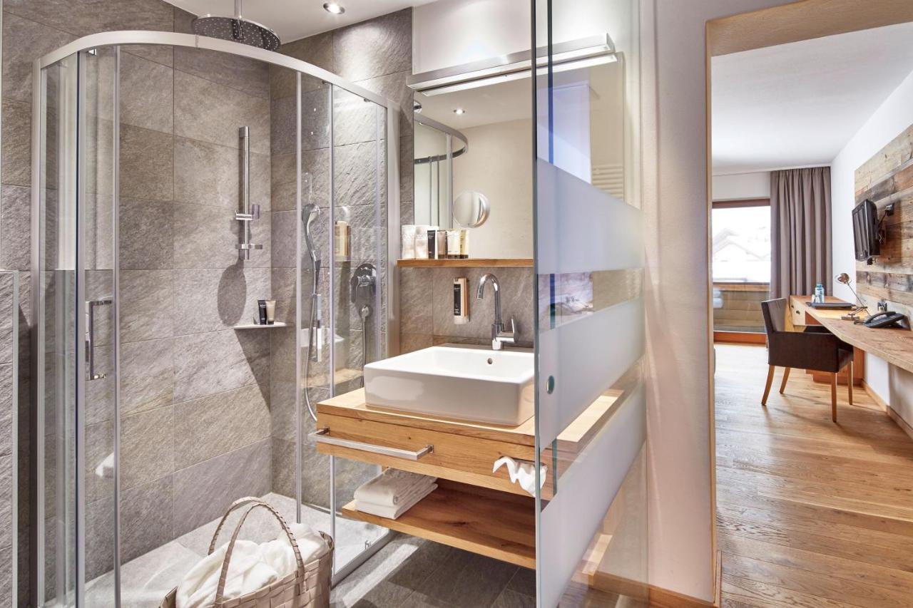Der Gruene Baum Mountain Boutique Hotel 埃尔瓦尔德 外观 照片