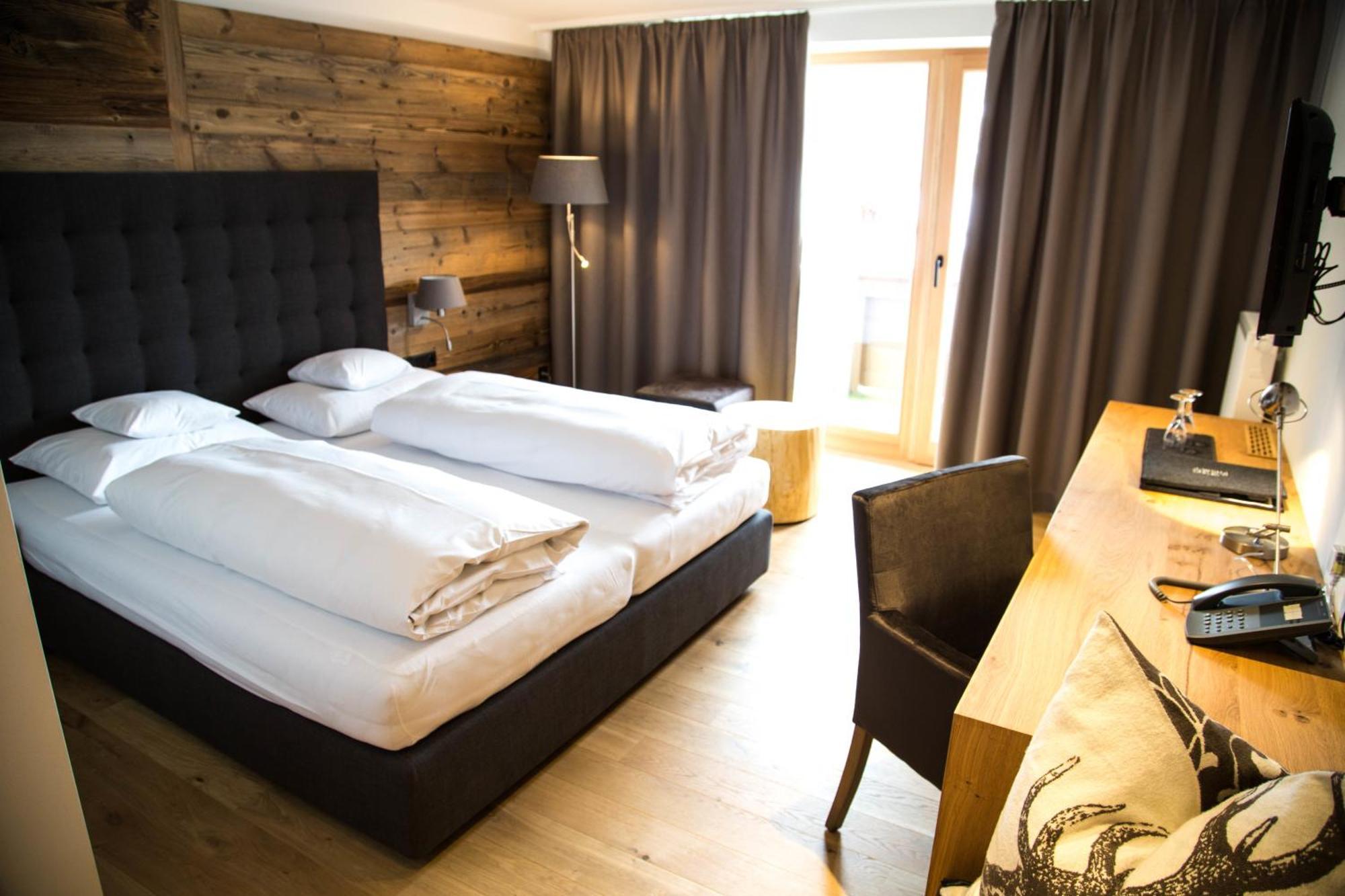 Der Gruene Baum Mountain Boutique Hotel 埃尔瓦尔德 客房 照片