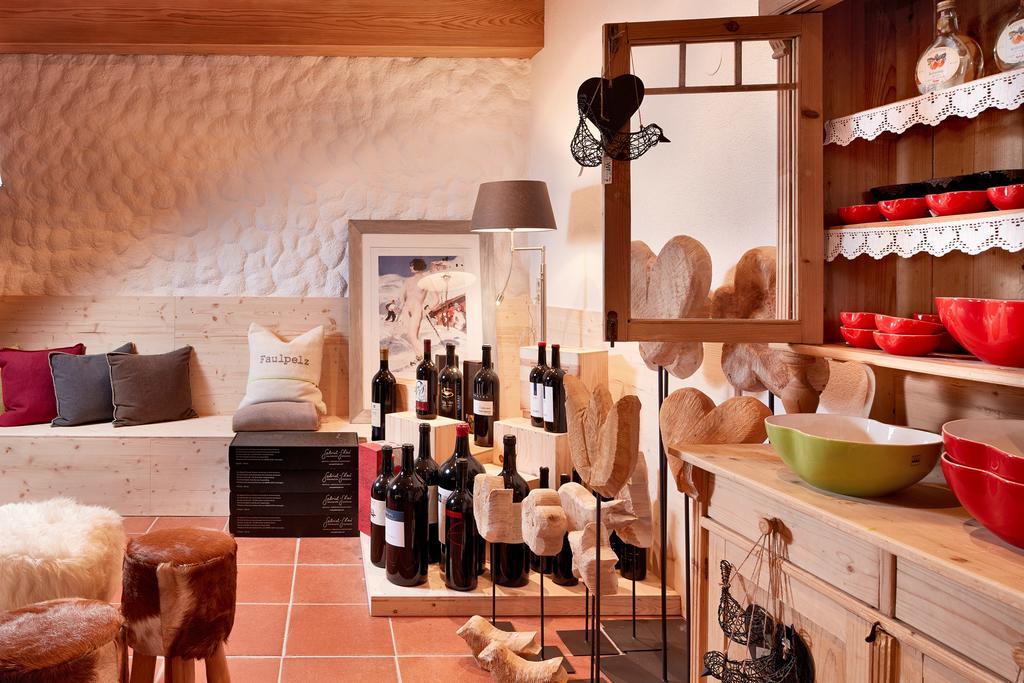 Der Gruene Baum Mountain Boutique Hotel 埃尔瓦尔德 外观 照片