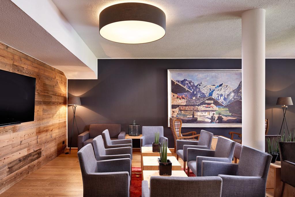 Der Gruene Baum Mountain Boutique Hotel 埃尔瓦尔德 外观 照片