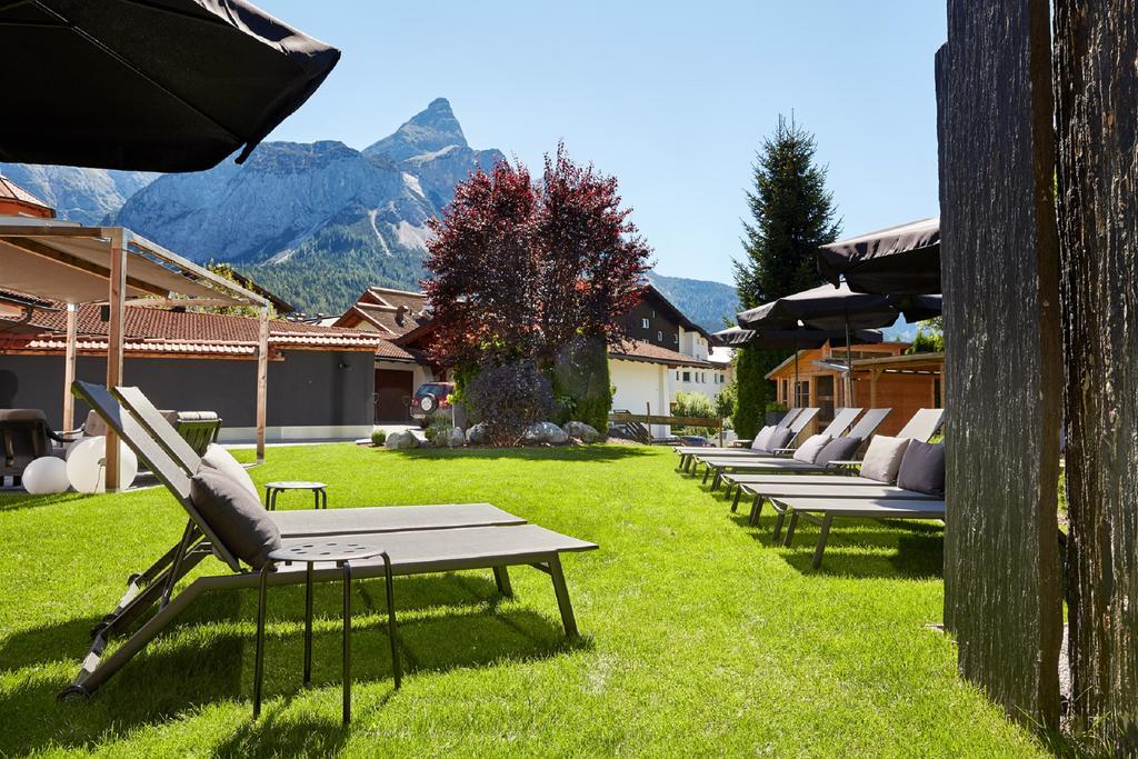 Der Gruene Baum Mountain Boutique Hotel 埃尔瓦尔德 外观 照片
