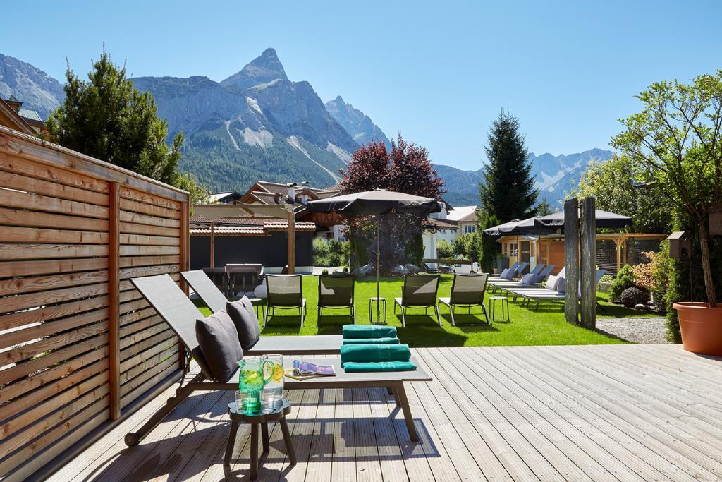 Der Gruene Baum Mountain Boutique Hotel 埃尔瓦尔德 外观 照片
