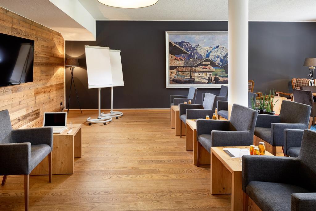 Der Gruene Baum Mountain Boutique Hotel 埃尔瓦尔德 外观 照片