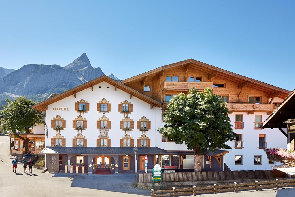 Der Gruene Baum Mountain Boutique Hotel 埃尔瓦尔德 外观 照片